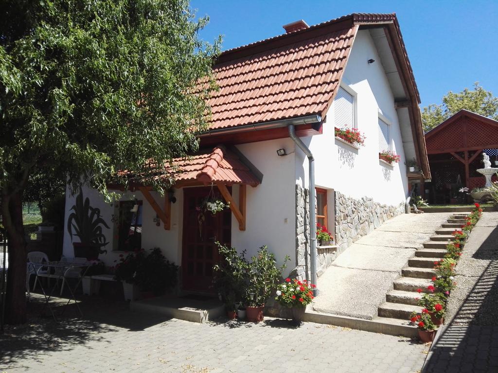 Agávé Apartman Sárvár Exteriér fotografie